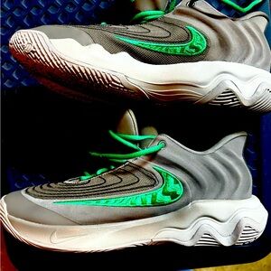 Mens brand new never worn no wear at all. Not in box. In perect condition.